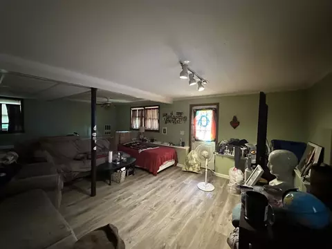 5 Loring St, Worcester, MA 01606 photo 4