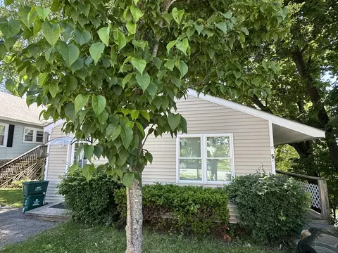 5 Loring St, Worcester, MA 01606