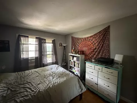 5 Loring St, Worcester, MA 01606 photo 9