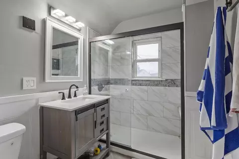 Bath - 101 Starrett Ave, Athol, MA 01331 photo 1 of 2