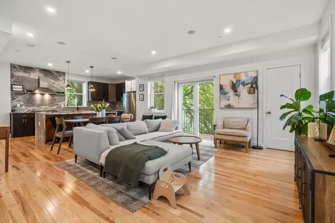 18-20 Granfield Ave #18-3, Roslindale, MA 02131