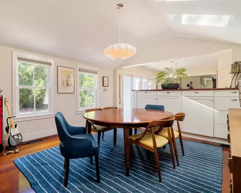 Dining - 2 Maple Pl, Jamaica Plain, MA 02130 photo 3 of 3