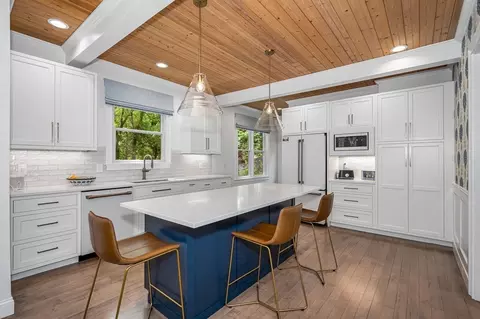 Kitchen - 84 King St, Reading, MA 01867 photo 4 of 4