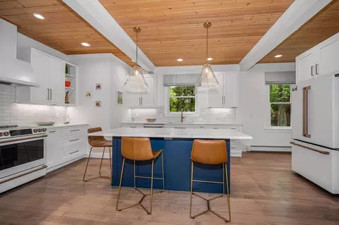 Kitchen - 84 King St, Reading, MA 01867 photo 2 of 4