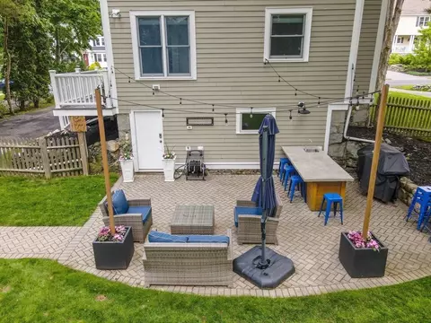 Exterior - 84 King St, Reading, MA 01867 photo 6 of 7