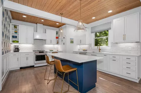 Kitchen - 84 King St, Reading, MA 01867 photo 1 of 4