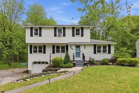44 Lincoln St, Northborough, MA 01532