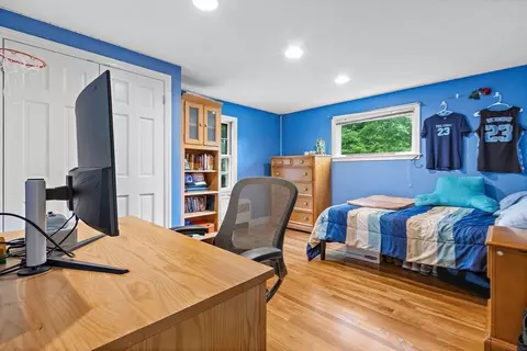 Bedroom - 145 Meadowbrook Rd, Needham, MA 02492 photo 3 of 7