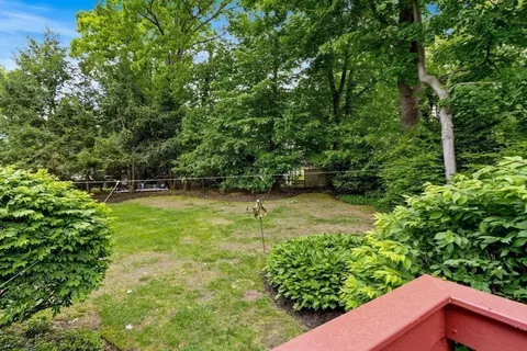 Exterior - 145 Meadowbrook Rd, Needham, MA 02492 photo 4 of 8