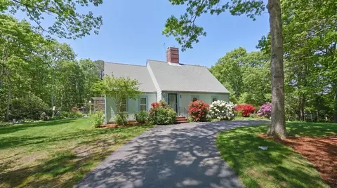 12 Madison Dr, Sandwich, MA 02537