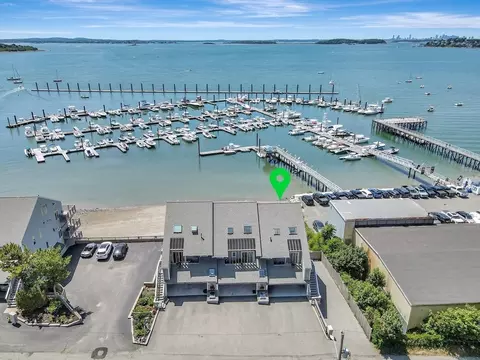 10 Milford St #18, Hull, MA 02045