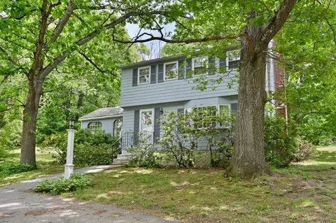73 Hood Rd, Tewksbury, MA 01876