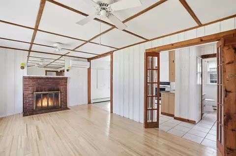 Living - 6 Shipyard Rd, Marshfield, MA 02050 photo 5 of 5
