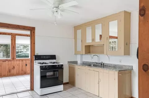 Kitchen - 6 Shipyard Rd, Marshfield, MA 02050 photo 2 of 2