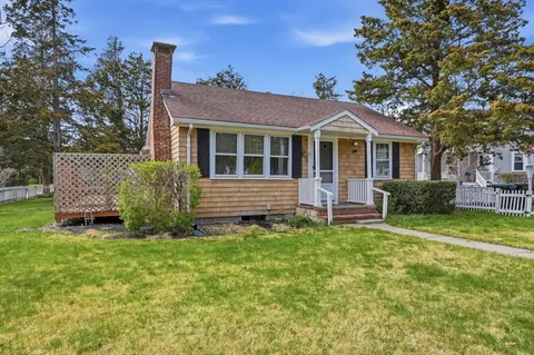 Exterior - 6 Shipyard Rd, Marshfield, MA 02050 photo 1 of 3