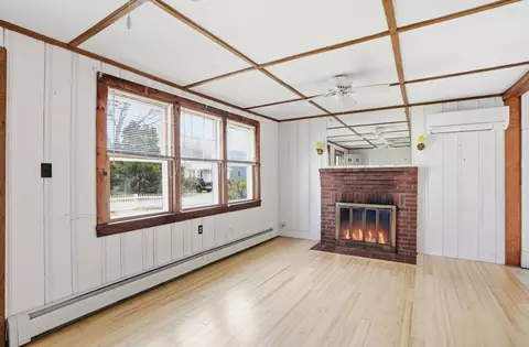 Living - 6 Shipyard Rd, Marshfield, MA 02050 photo 2 of 5
