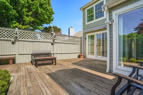 Exterior - 22 Floret Cir #22, Hingham, MA 02043 photo 7 of 9