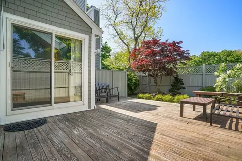 Exterior - 22 Floret Cir #22, Hingham, MA 02043 photo 8 of 9