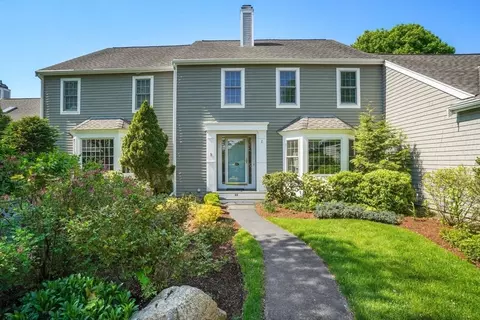 Exterior - 22 Floret Cir #22, Hingham, MA 02043 photo 2 of 9