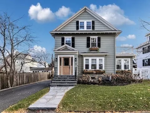59 Crest St, West Roxbury, MA 02132