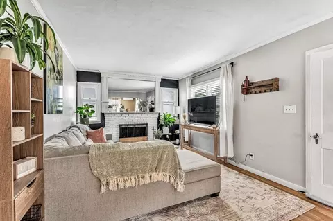 Living - 28 Bither St, Springfield, MA 01118 photo 1 of 3