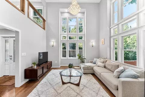 142 Edinboro St, Newton, MA 02460