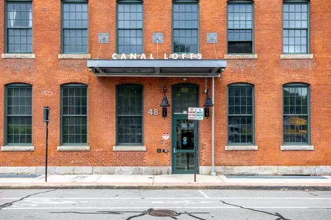 48 Water St #405, Worcester, MA 01604
