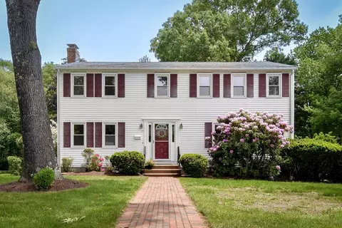 19 Swanson Rd, Framingham, MA 01701
