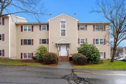 367 Aiken Ave #8, Lowell, MA 01850