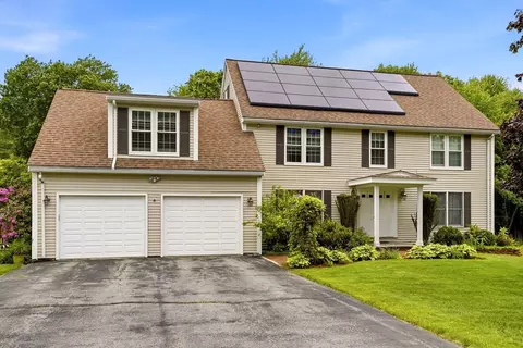 11 Balmoral Dr, Methuen, MA 01844