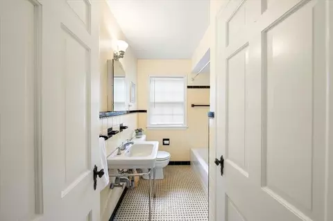 89 Melrose Ave, Needham, MA 02492 photo 14