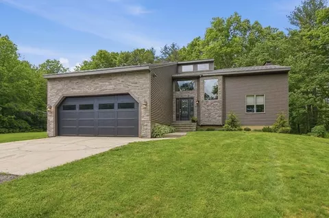 775 E Hill Rd, Oakham, MA 01068