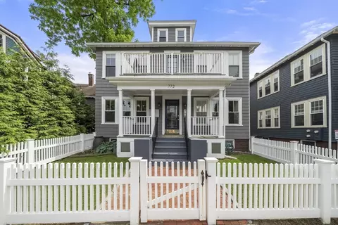 772 Centre St #2, Boston, MA 02130