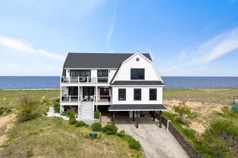 4 35th St, Newbury, MA 01951