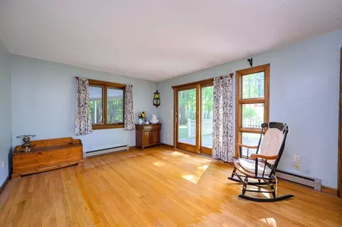 Living - 371 Gardner St, Hingham, MA 02043 photo 4 of 4
