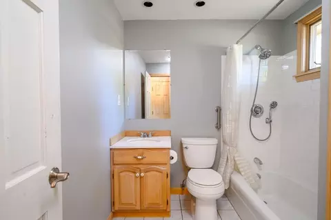 Bath - 371 Gardner St, Hingham, MA 02043 photo 2 of 2