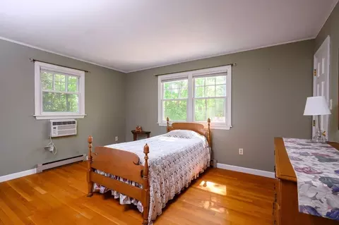 Bedroom - 371 Gardner St, Hingham, MA 02043 photo 4 of 7