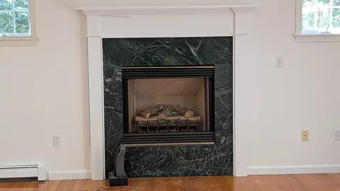 Living - 700 Main St, Wareham, MA 02571 photo 4 of 10