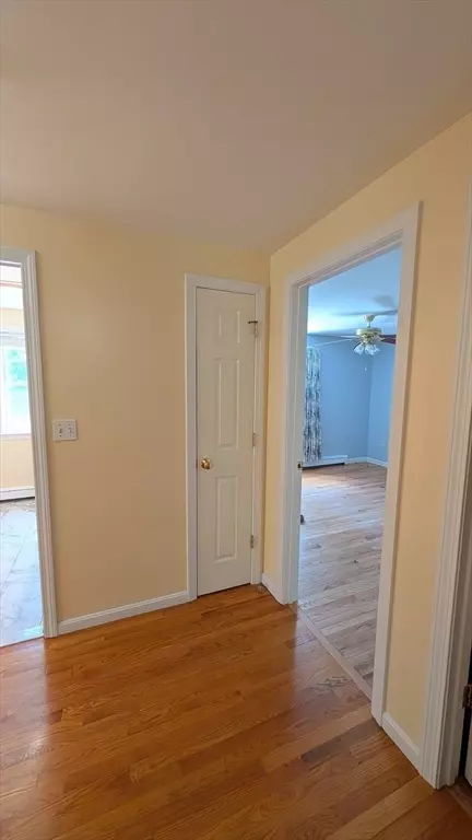 Entry Way - 700 Main St, Wareham, MA 02571 photo 2 of 3