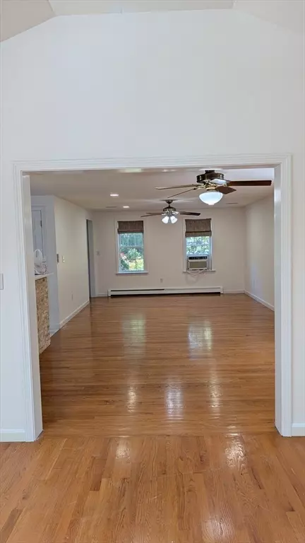 Living - 700 Main St, Wareham, MA 02571 photo 1 of 10