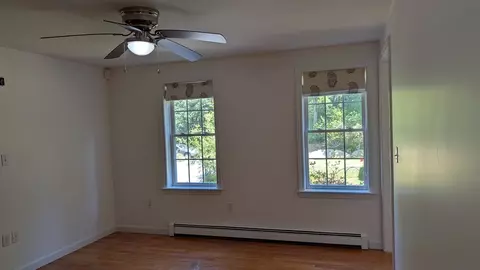 Living - 700 Main St, Wareham, MA 02571 photo 7 of 10