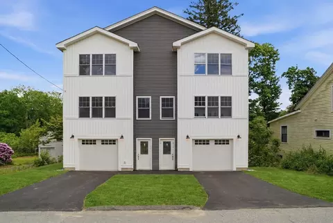 17 Crosby St #A, Webster, MA 01570