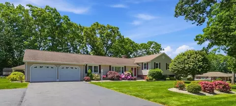 3 Beechwood Dr, Wilbraham, MA 01095