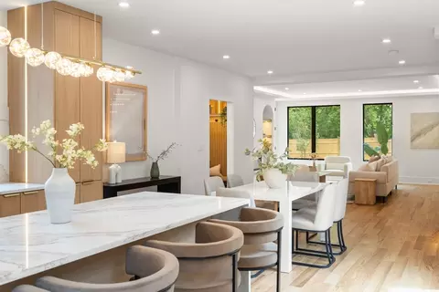 30 Keefe Ave #30, Newton, MA 02464