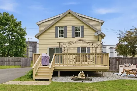41 Verge St, Springfield, MA 01129 photo 3