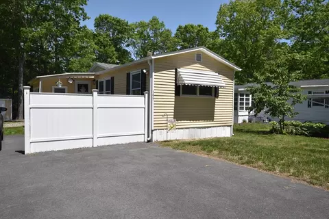 157 Windswept Rd, Wareham, MA 02571