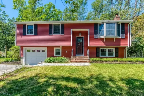 36 Carl Rd, Raynham, MA 02767