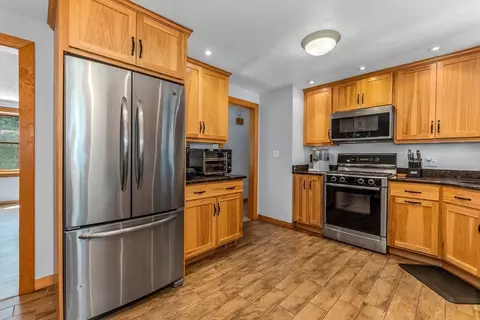36 Carl Rd, Raynham, MA 02767 photo 12