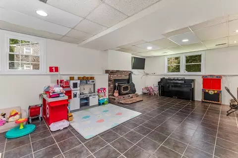 36 Carl Rd, Raynham, MA 02767 photo 27