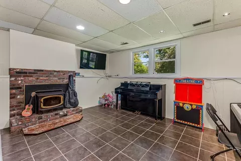 36 Carl Rd, Raynham, MA 02767 photo 24